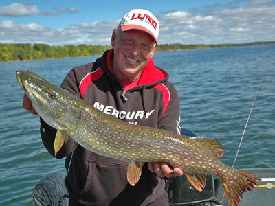 image of Jeff Sundin with large Northern Pike 